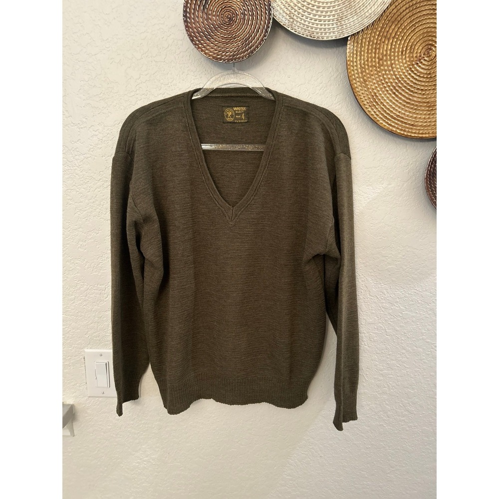 Varotex V-neck army‎ green sweater size Large